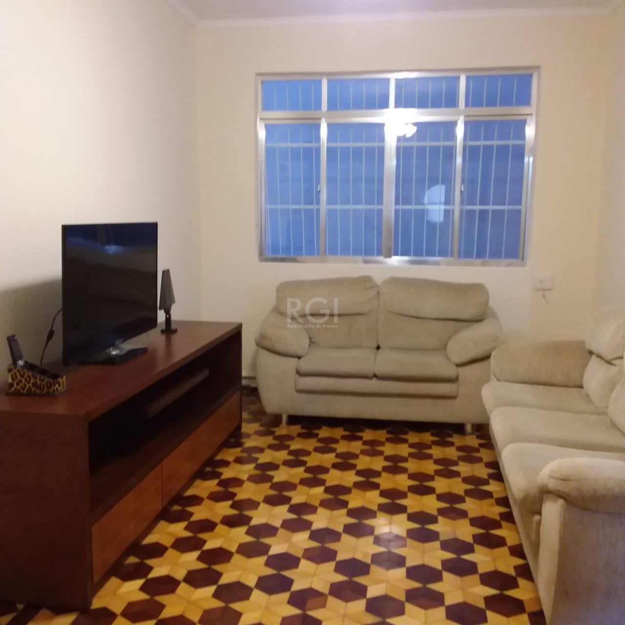 Apartamento à venda com 3 quartos, 105m² - Foto 2