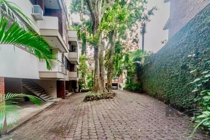 Casa de Condomínio à venda com 3 quartos, 198m² - Foto 2