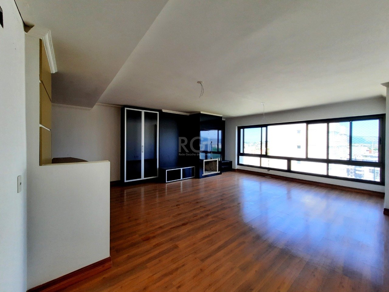 Apartamento à venda com 3 quartos, 121m² - Foto 3