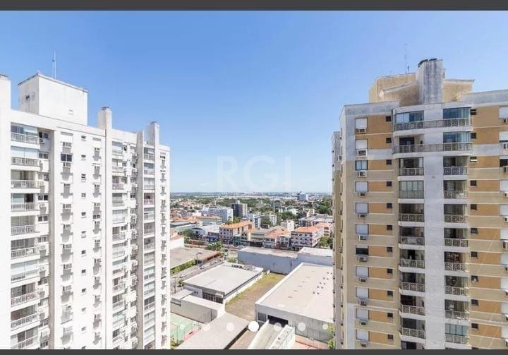 Apartamento à venda com 3 quartos, 83m² - Foto 2