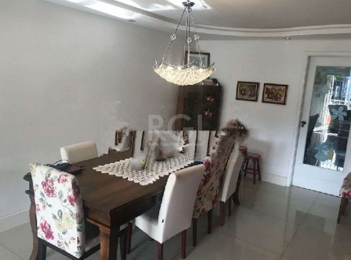 Casa à venda com 4 quartos, 175m² - Foto 3