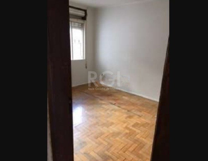 Casa à venda com 2 quartos, 240m² - Foto 4